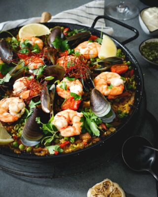 We very rarely eat seafood anymore but I was keen to road test our paella pan that has been gathering dust in our cupboard for months! This was my first ever and I was pretty happy - even managed to achieve the elusive socarrat, more by accident than planning! I also added #beyondmeat spicy sausage, fire roasted tomatoes (roasted then charred with a blow torch) and smoked paprika - quite a lot of work for a “simple” dish but packed a lot of flavour! EM
.
.
.
.
#paella #spanishfood #beyondmeat #f52grams #foodphotography #sgfoodies #foodphotographyandstyling